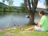 Angler auf Moselfische Angler auf Moselfische