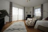 Wohnraum mit Balkon Wohnraum mit Balkon