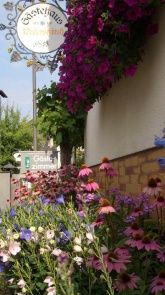 Gästehaus Weberskirch in Ernst an der Mosel Gästehaus Weberskirch in Ernst an der Mosel