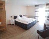 Gästehaus und Weingut Erich Serwazi Gästehaus und Weingut Erich Serwazi