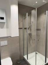 *Bad mit Dusche Wohnung Marlon*