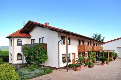 Weingut & Gästehaus - Im Schloßgarten