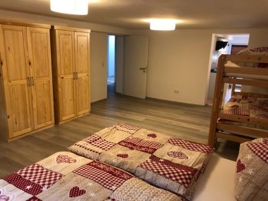 Carolinger Hüttendorf - Chalets, Apartments im Stellahaus und in der Hexahütte,  & Ferienwohnung