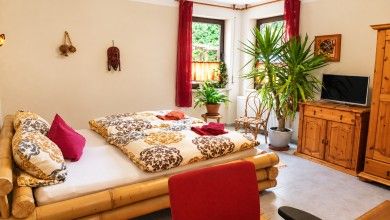 Villa Gast Salmagundi – Gruppenferienhaus am Mittelrhein für 14 Erwachsene + 2 Kinder