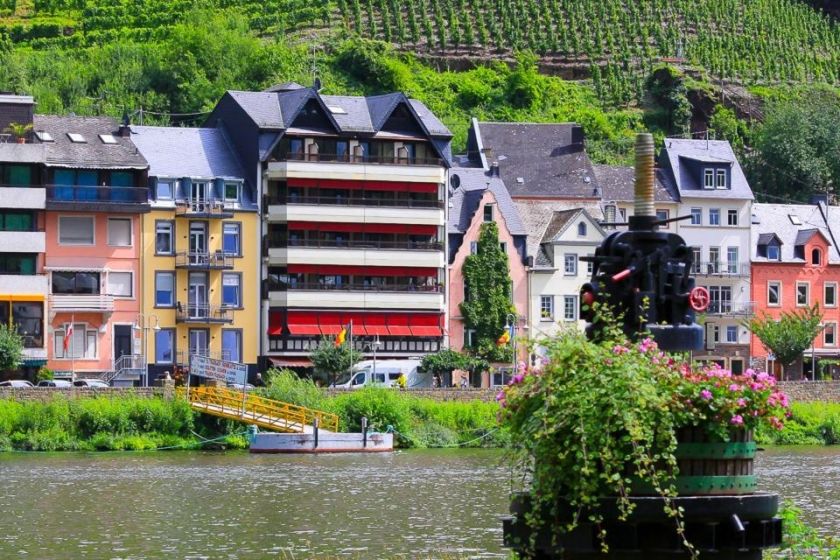 Hotel-Weinhaus Mayer