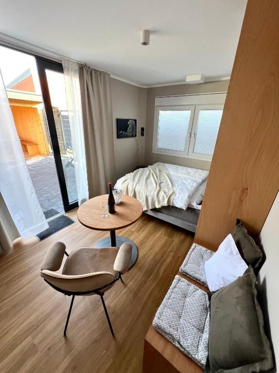 Modernes Tiny House Diva am Weingut