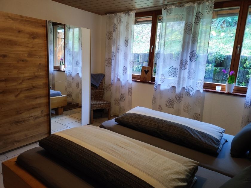 Schlafzimmer 2