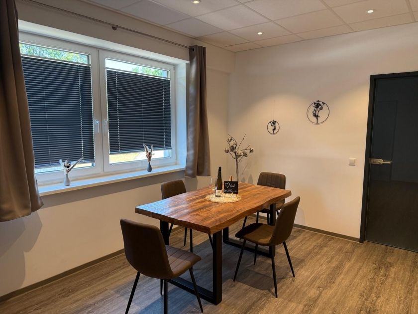 *Esszimmer Wohnung Marlon*