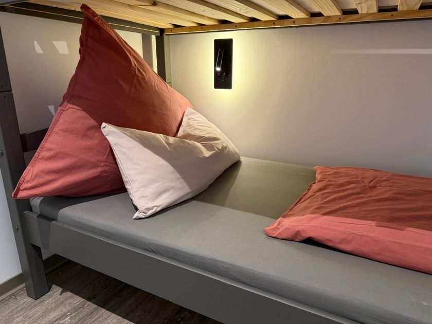 *Schlafzimmer Wohnung Marlon*