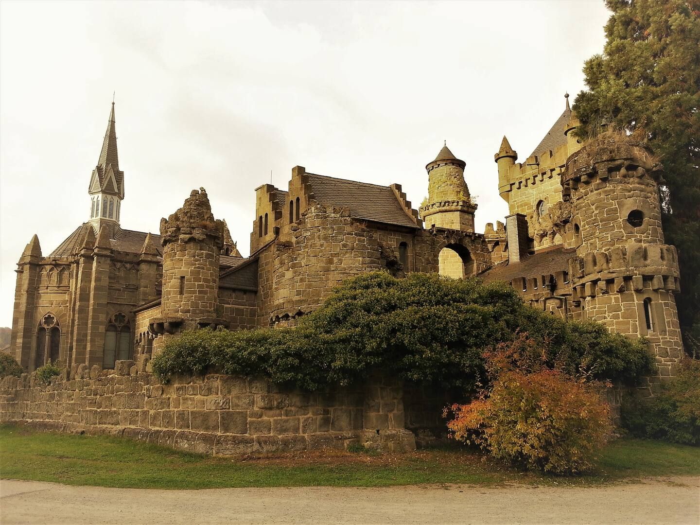 Löwenburg im Bergpark