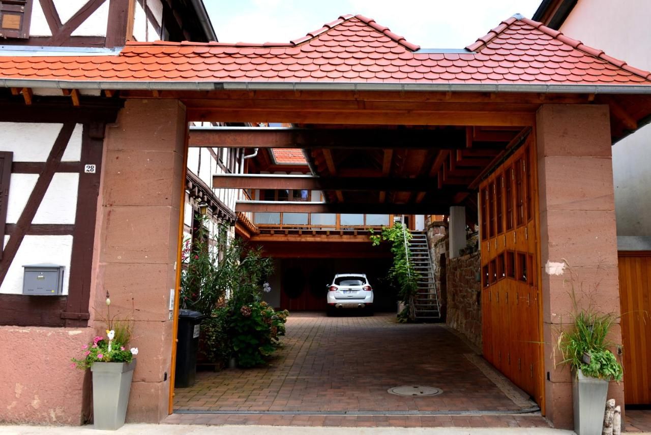 Ferienwohnungen und Gästezimmer Ehrhardt