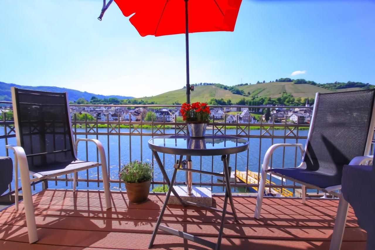 Hotel-Weinhaus Mayer