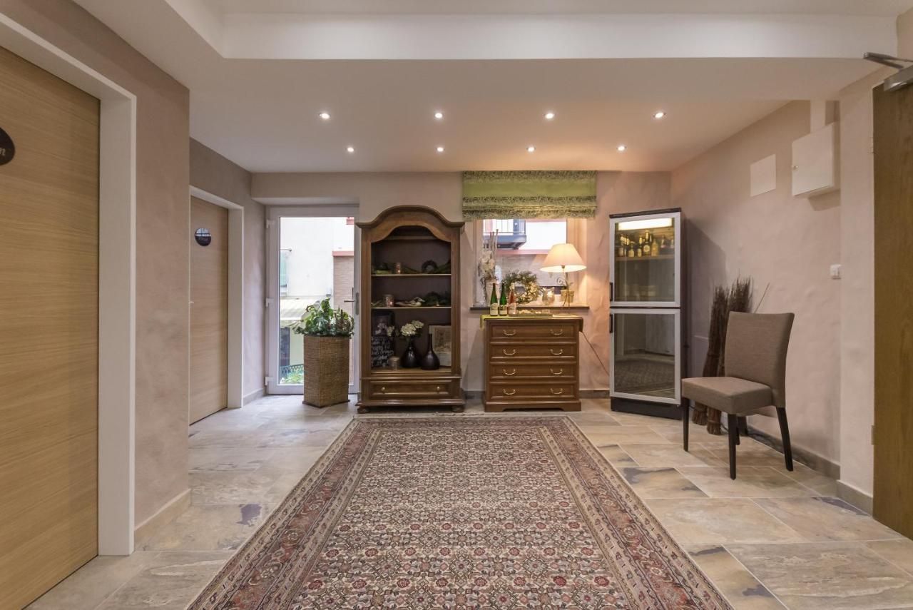 Hotel-Weinhaus Mayer