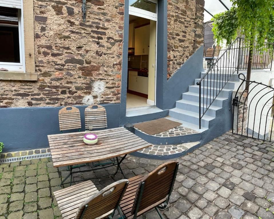 Mosel Ferienwohnung im Weingut Borchert – Springiersbacher Hof