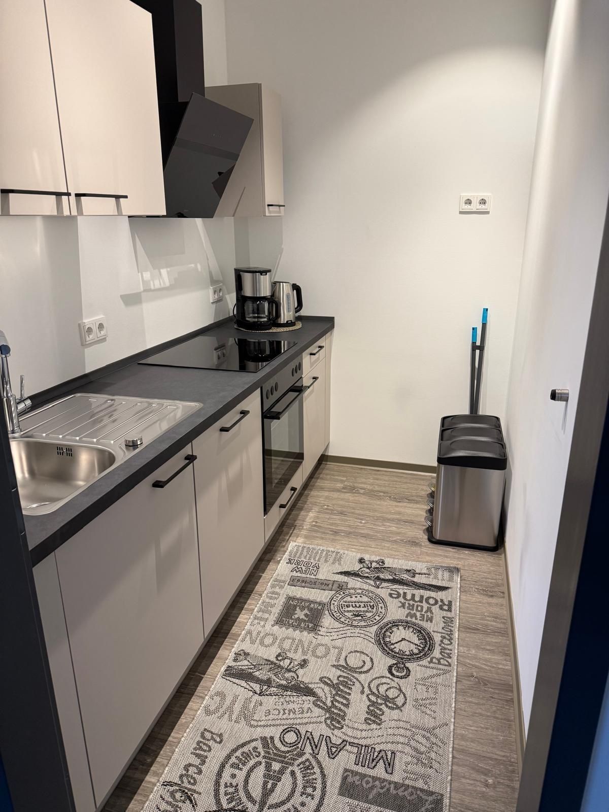 *Küche Wohnung Marlon*