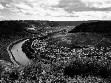 Großes Weinfest in Ernst